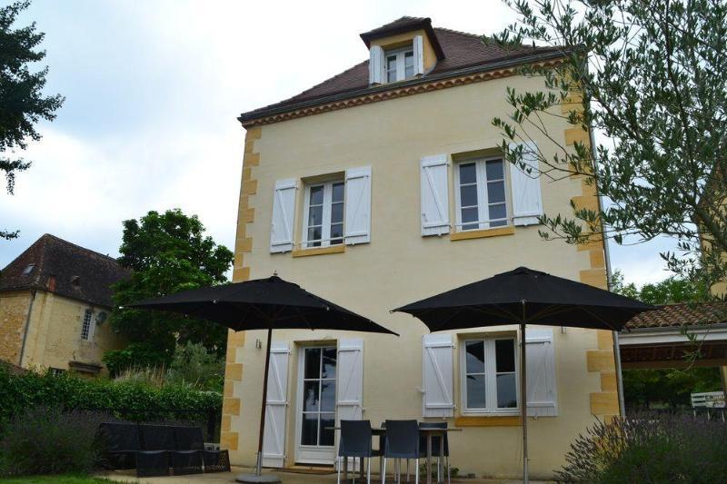 Chateau Les Merles Et Ses Villas Mouleydier Ngoại thất bức ảnh