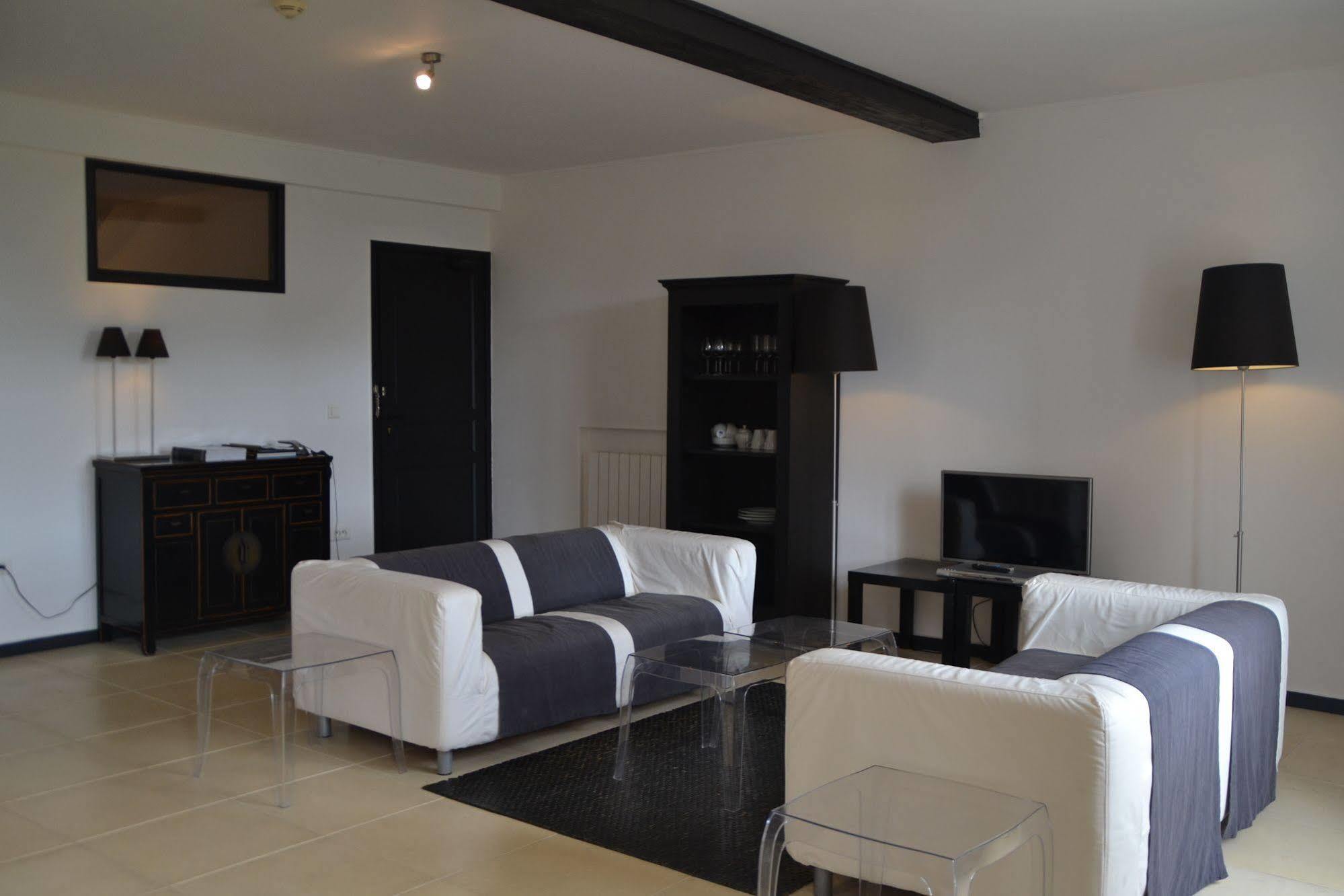 Chateau Les Merles Et Ses Villas Mouleydier Ngoại thất bức ảnh