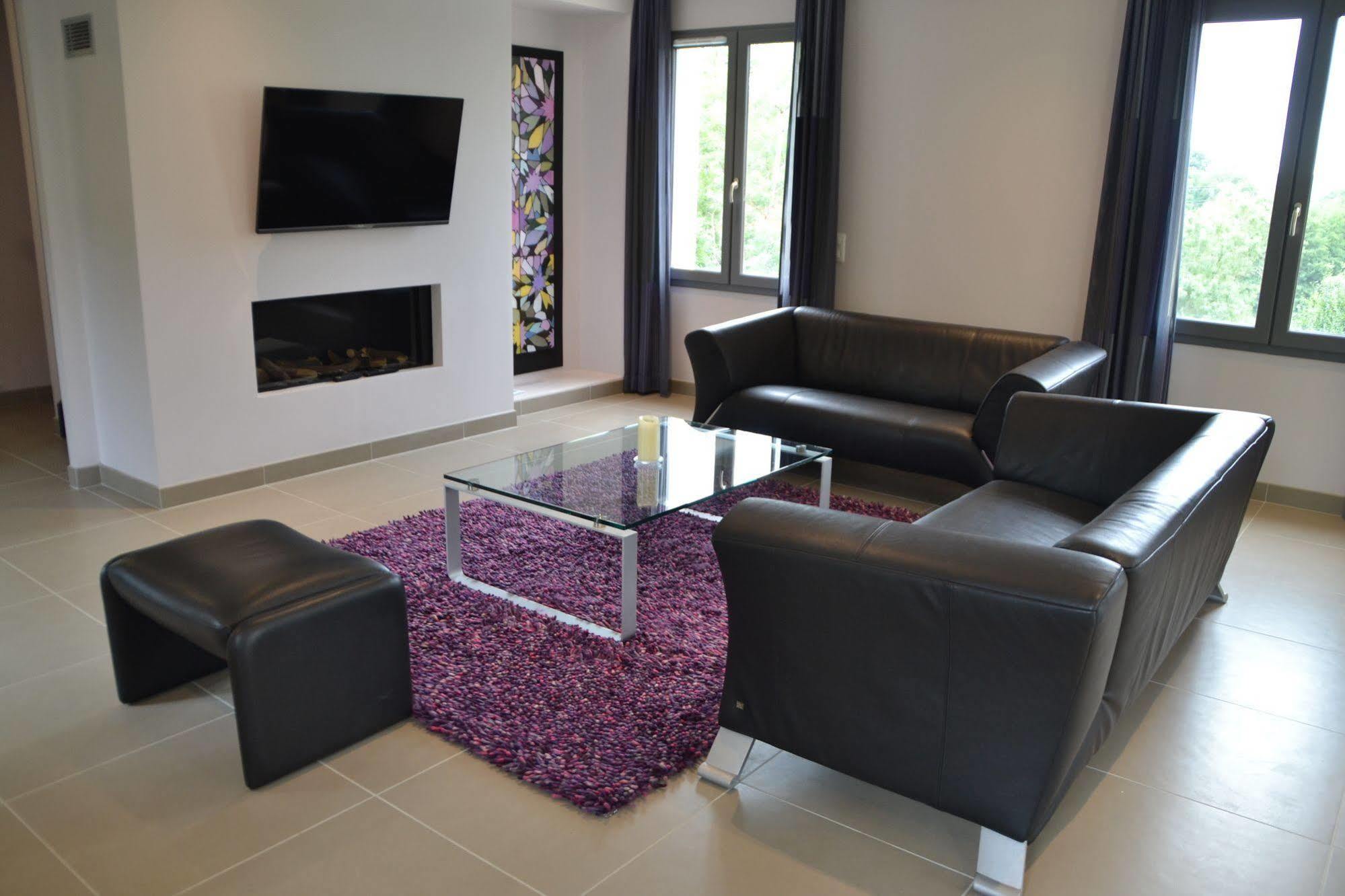 Chateau Les Merles Et Ses Villas Mouleydier Ngoại thất bức ảnh