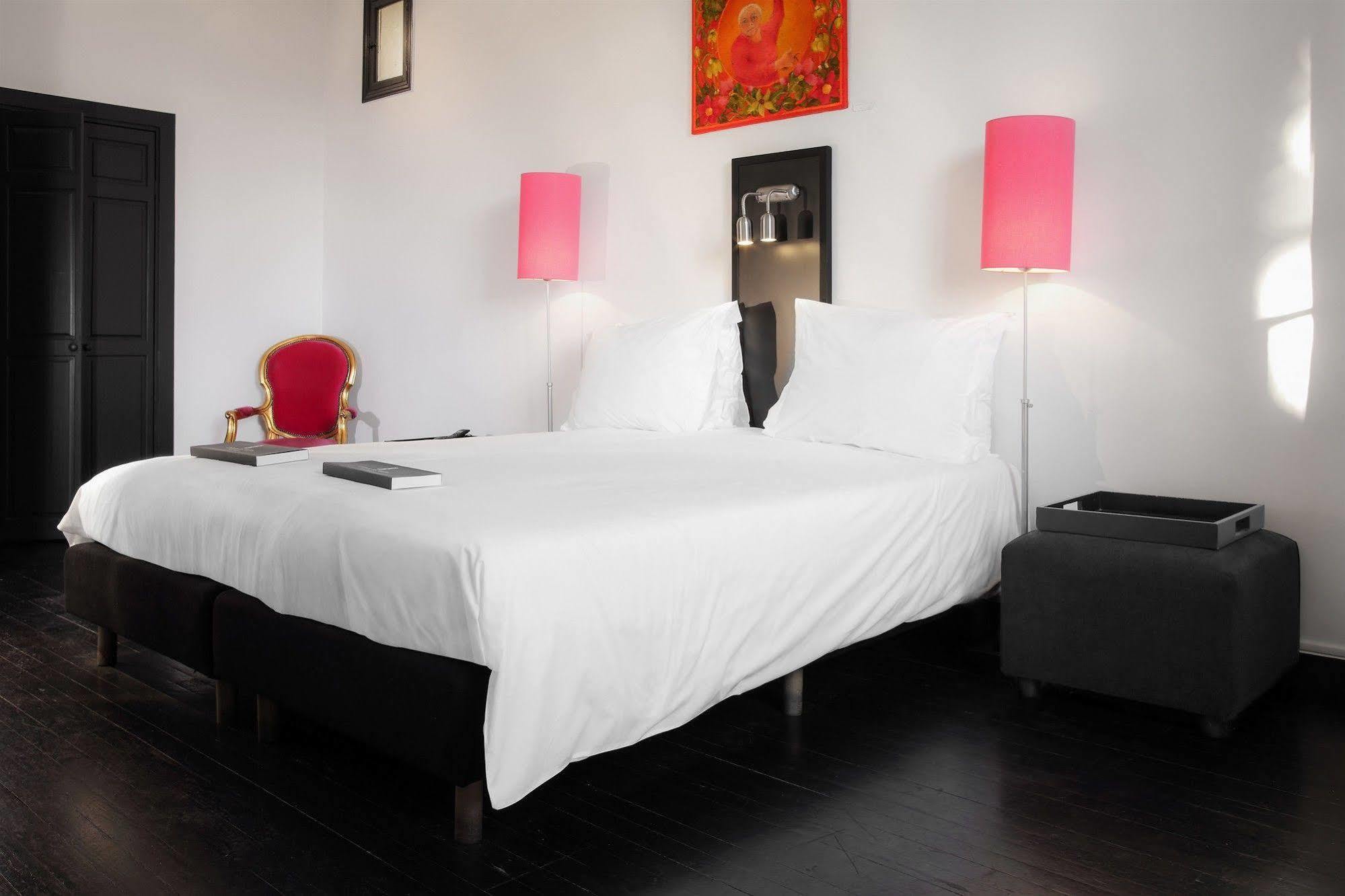Chateau Les Merles Et Ses Villas Mouleydier Ngoại thất bức ảnh